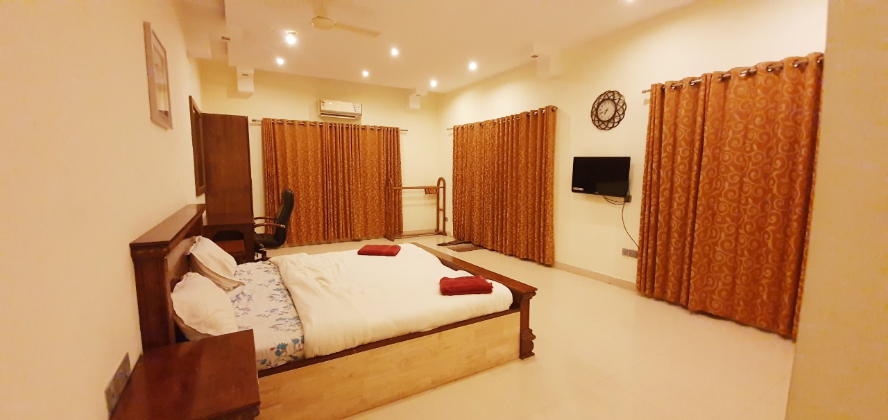 Madras Beach House — Banquet Hall in Panaiyur, Chennai (on-site parking, in-house decoration, bar service available, 250–300 guest capacity) — photo 2