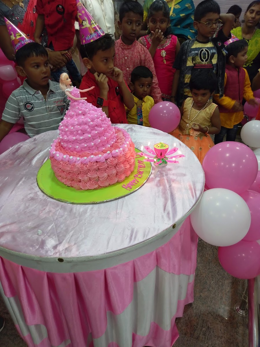 Elumalai Naicker Party Hall — Banquet Hall in Kolathur, Chennai (on-site parking, in-house decoration, bar service available, 120–150 guest capacity)
