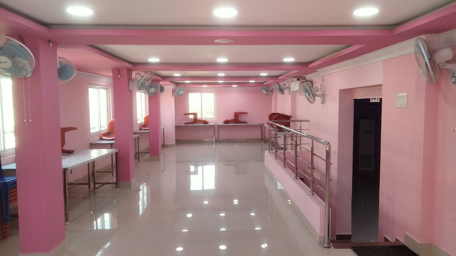 SSV Mini Mahal — Banquet Hall in Korattur, Chennai (on-site parking, in-house decoration, outside catering allowed, bar service available) — photo 3