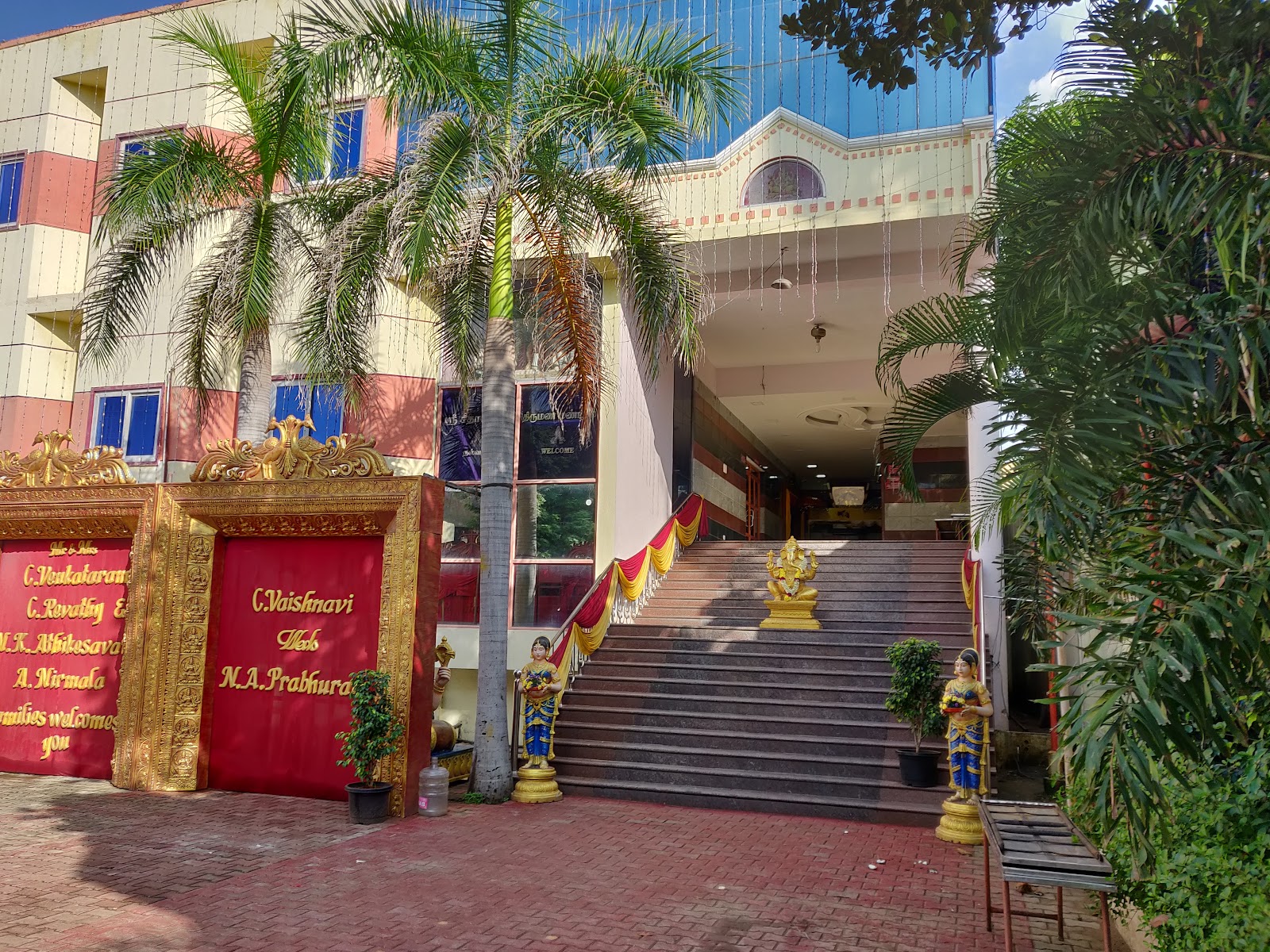 Sri Seetha Lakshmi Marriage Hall — Banquet Hall in Maduravoyal, Chennai (on-site parking, in-house decoration, DJ permitted, bar service available) — photo 2