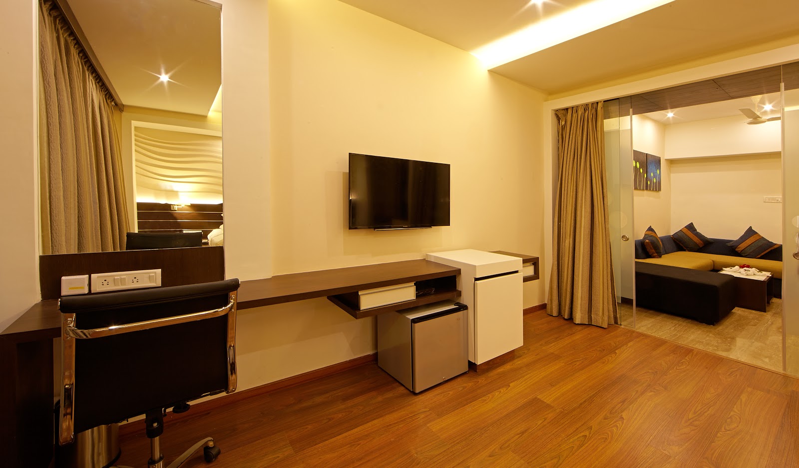 Golden Fruits Business Suites — Banquet Hall in T Nagar, Chennai (on-site parking, in-house decoration, outside catering allowed, bar service available) — photo 4
