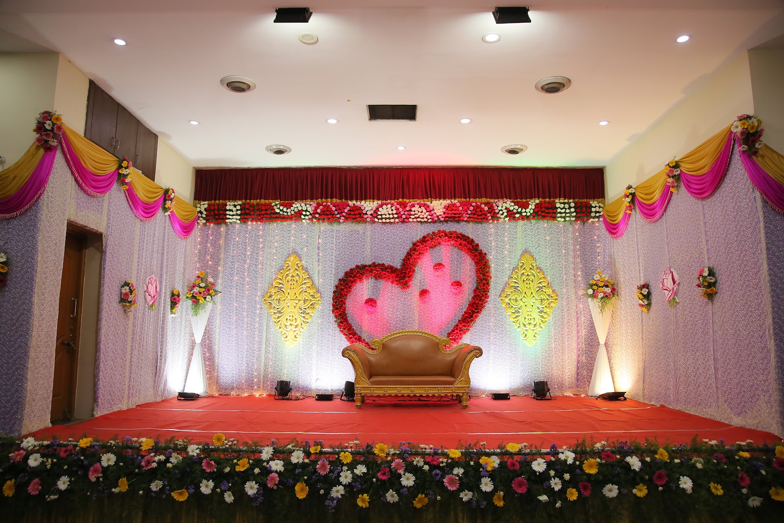Ananda Mahal — Banquet Hall in Nanganallur, Chennai (on-site parking, in-house decoration, DJ permitted, bar service available) — photo 4