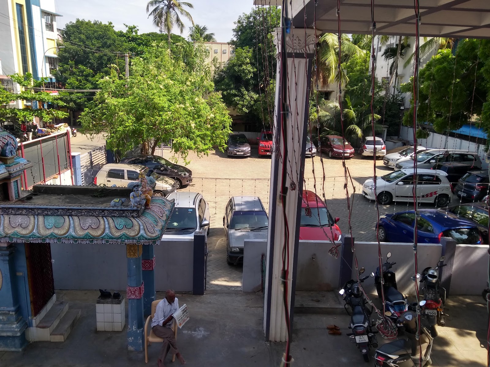 Kalyani Thirumana Manadapam — Banquet Hall in Valasaravakkam, Chennai (on-site parking, in-house decoration, DJ permitted, bar service available) — photo 4