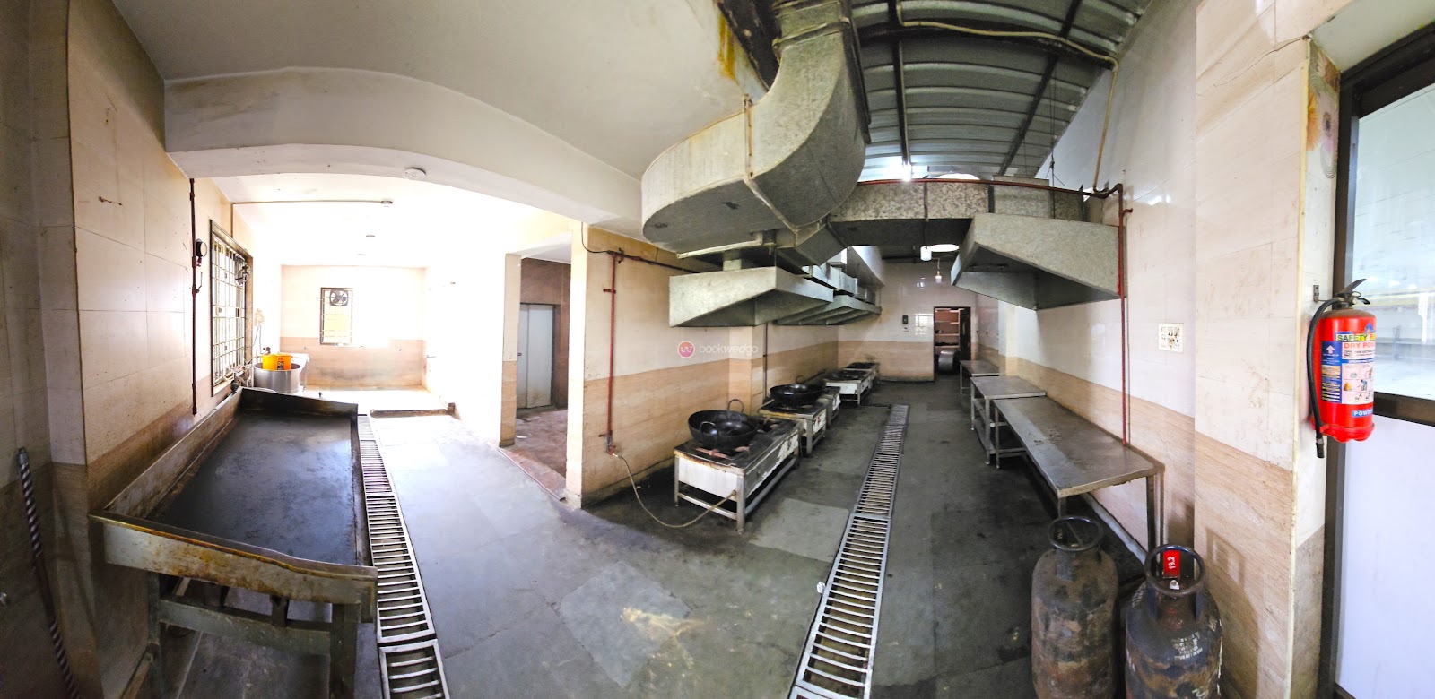 Padmavathy Mahal — Banquet Hall in Kolathur, Chennai (on-site parking, in-house decoration, bar service available, 550–850 guest capacity) — photo 3