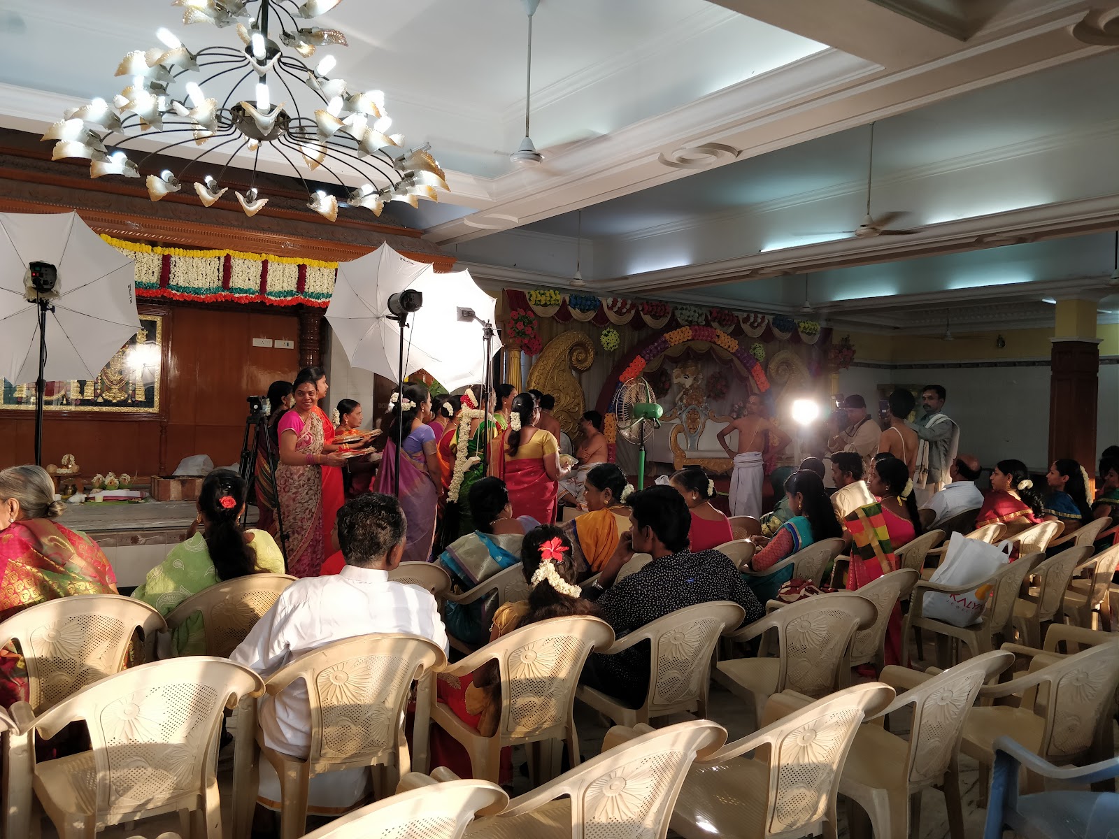 Easwari Mahal — Banquet Hall in Thirumullaivoyal, Chennai (on-site parking, in-house decoration, DJ permitted, bar service available) — photo 4