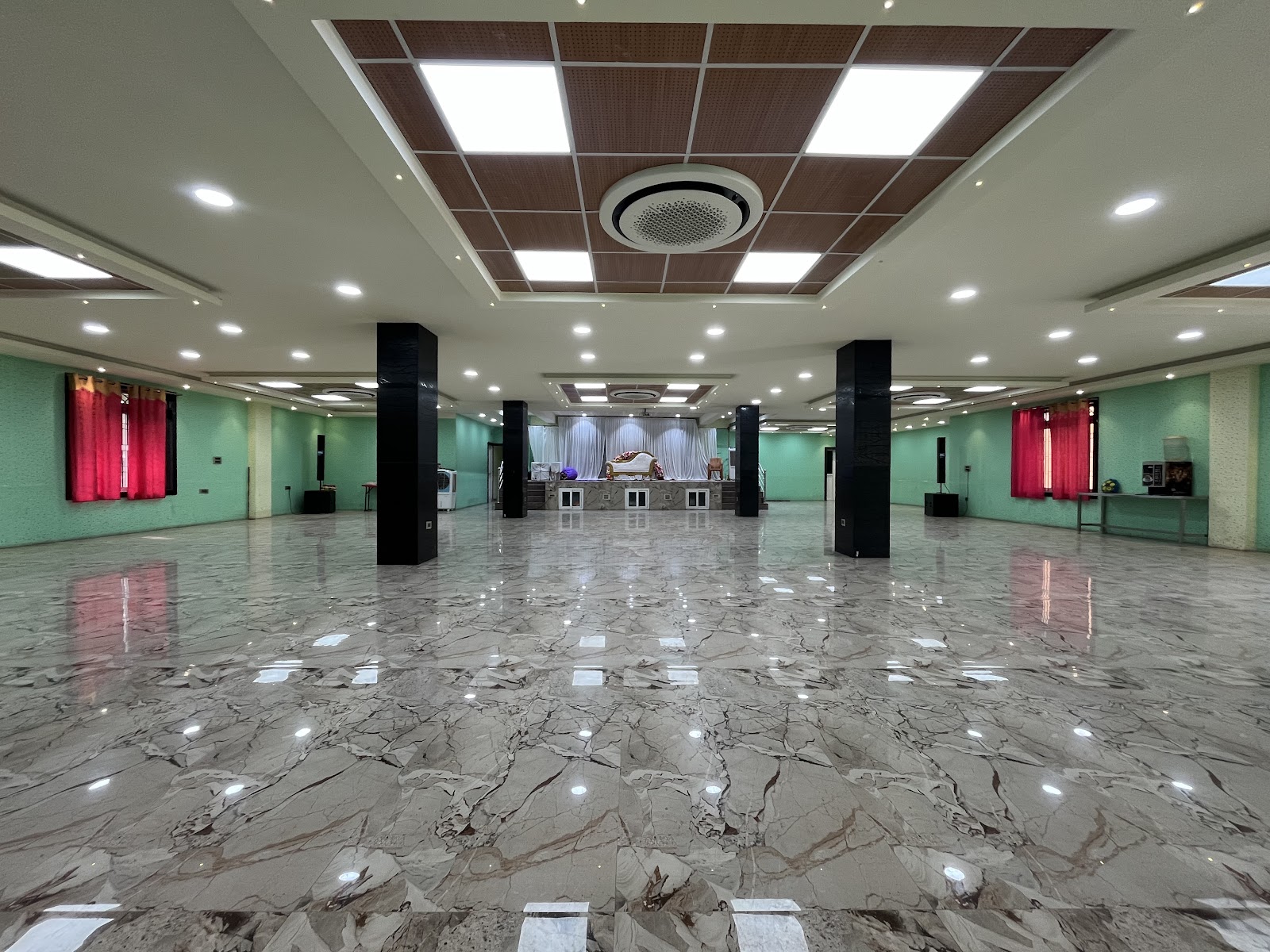 AK Mahal — Banquet Hall in Ponammallee, Chennai (on-site parking, in-house decoration, DJ permitted, bar service available) — photo 4