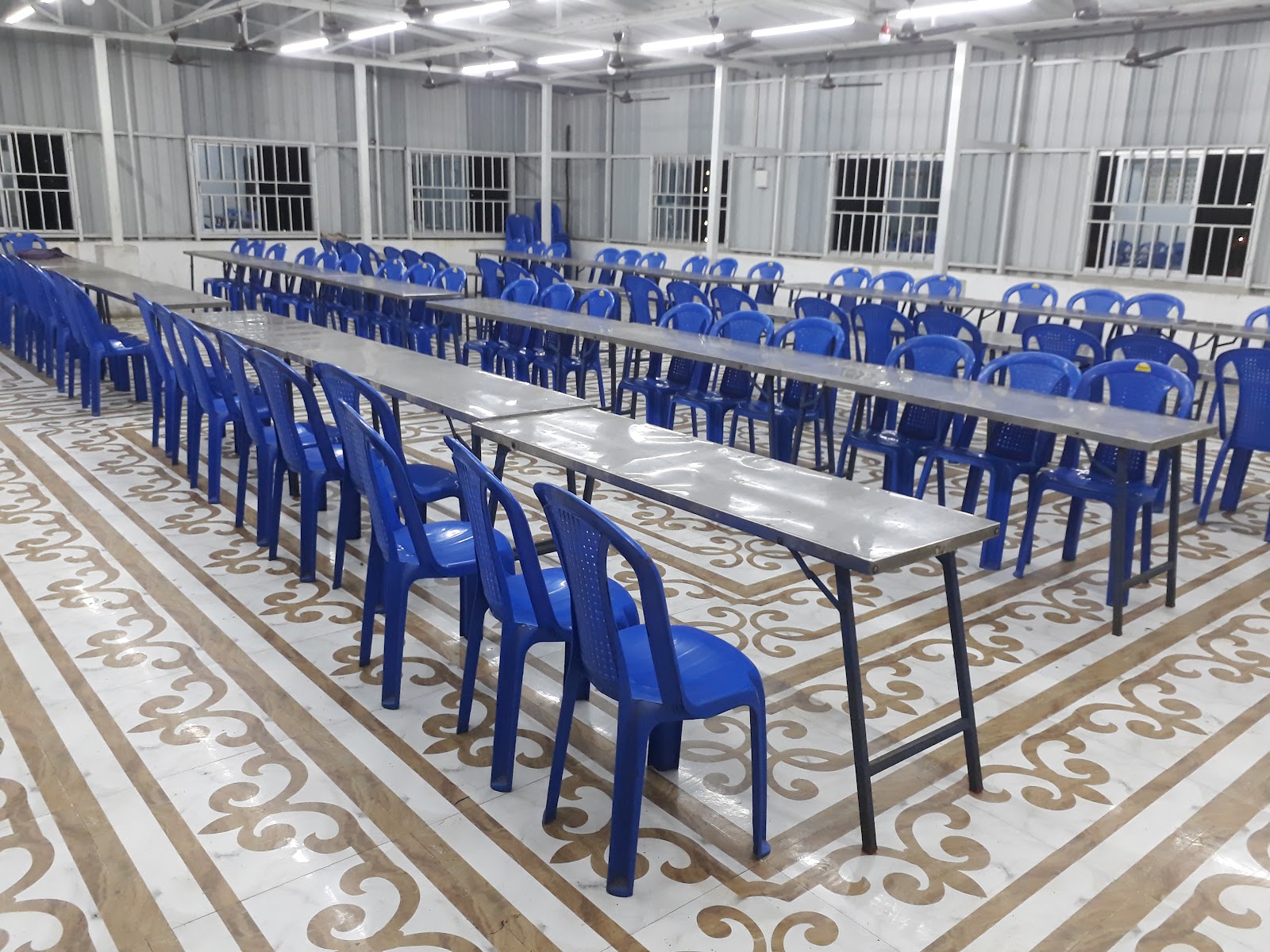 Ponni Mahal — Banquet Hall in Chennai (on-site parking, in-house decoration, bar service available, 300–450 guest capacity)