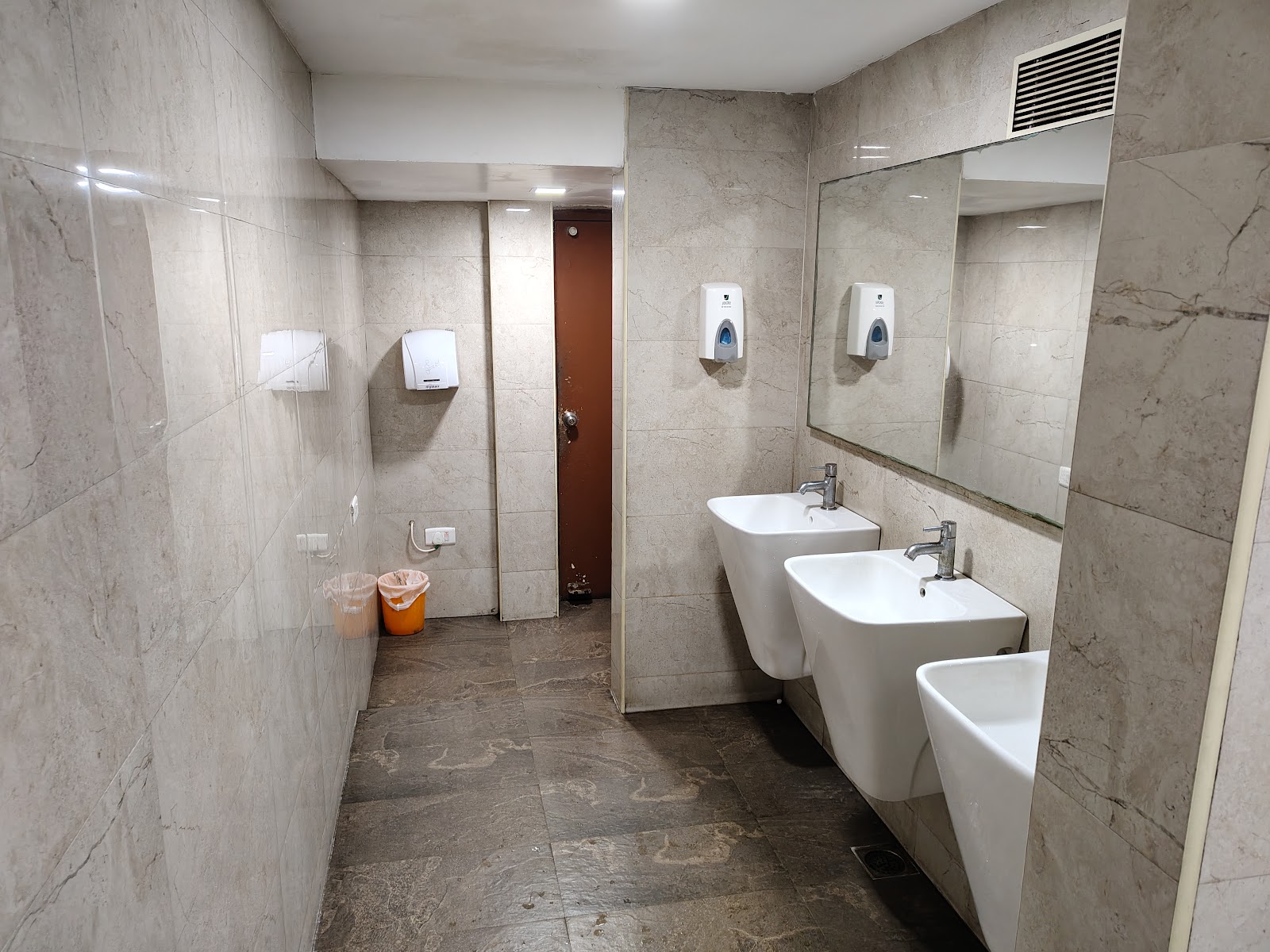 Hotel Chandra Park — Banquet Hall in Egmore, Chennai (on-site parking, in-house decoration, outside catering allowed, bar service available) — photo 3