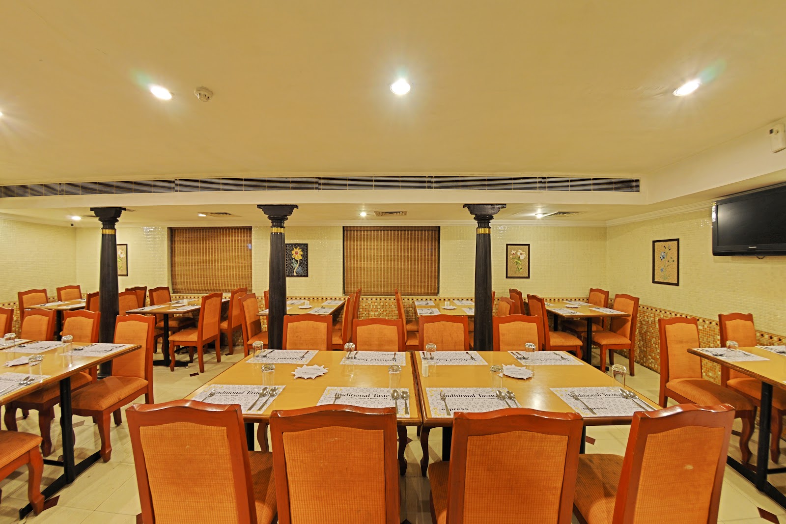 Hotel Chandra Park — Banquet Hall in Egmore, Chennai (on-site parking, in-house decoration, outside catering allowed, bar service available) — photo 4