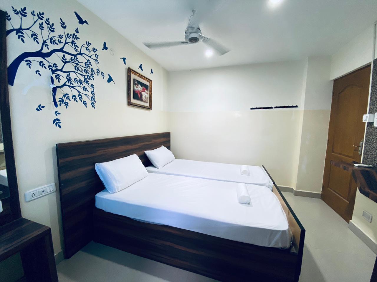 Dera Boutique Stays — Banquet Hall in Pallikaranai, Chennai (on-site parking, in-house decoration, outside catering allowed, bar service available) — photo 2