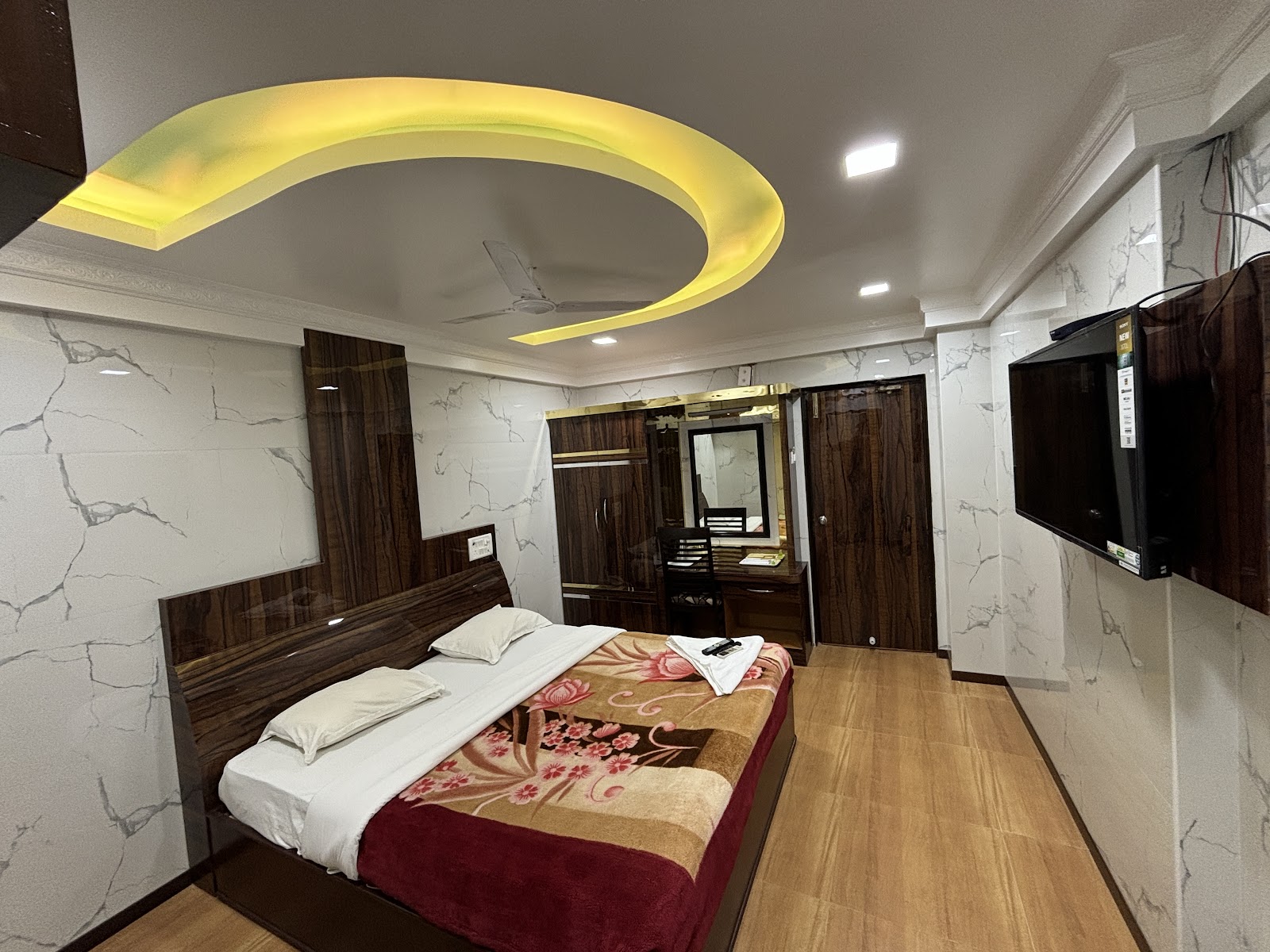 The Kanchi Residency — Banquet Hall in Anna Nagar, Chennai (on-site parking, in-house decoration, outside catering allowed, bar service available) — photo 4