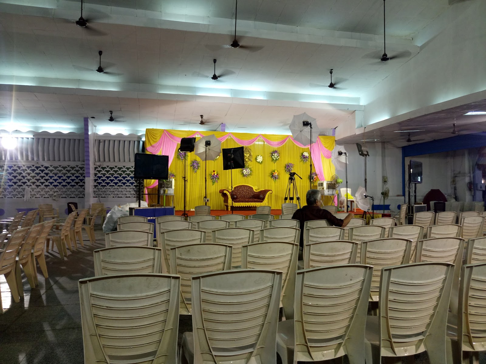 Dharmaprakash Kalyana Mandapam — Banquet Hall in Purasaivakkam, Chennai (on-site parking, in-house decoration, DJ permitted, bar service available) — photo 4