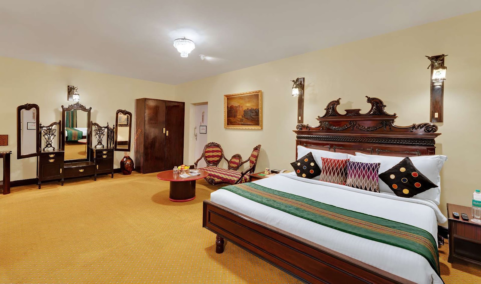 Ambassador Pallava Hotel — Banquet Hall in Egmore, Chennai (on-site parking, in-house decoration, bar service available, 600–1000 guest capacity) — photo 2