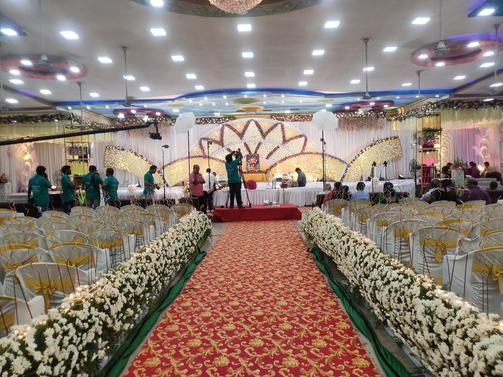 Mohan Gardens Kalyana Mandapam — Banquet Hall in Korattur, Chennai (on-site parking, in-house decoration, DJ permitted, bar service available) — photo 2