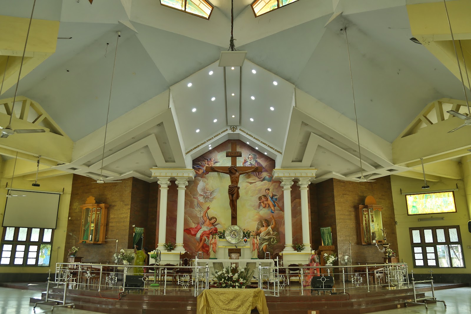 St.Joseph Community Hall — Banquet Hall in Vyasarpadi, Chennai (on-site parking, in-house decoration, DJ permitted, bar service available) — photo 3