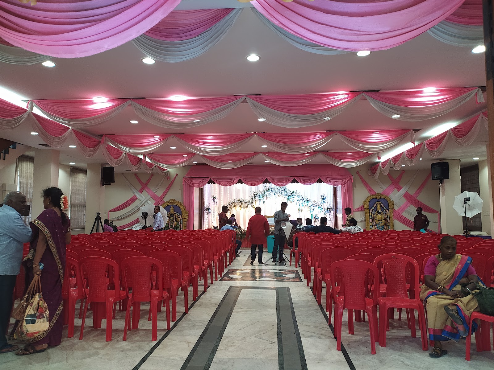 Shoba Kalyana Mandapam — Banquet Hall in Saligramam, Chennai (on-site parking, in-house decoration, DJ permitted, bar service available) — photo 2