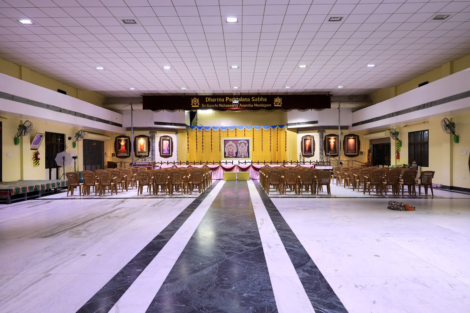 Kanchi Mahaswamy Anantha Mandapam — Banquet Hall in Chennai (on-site parking, in-house decoration, DJ permitted, bar service available)