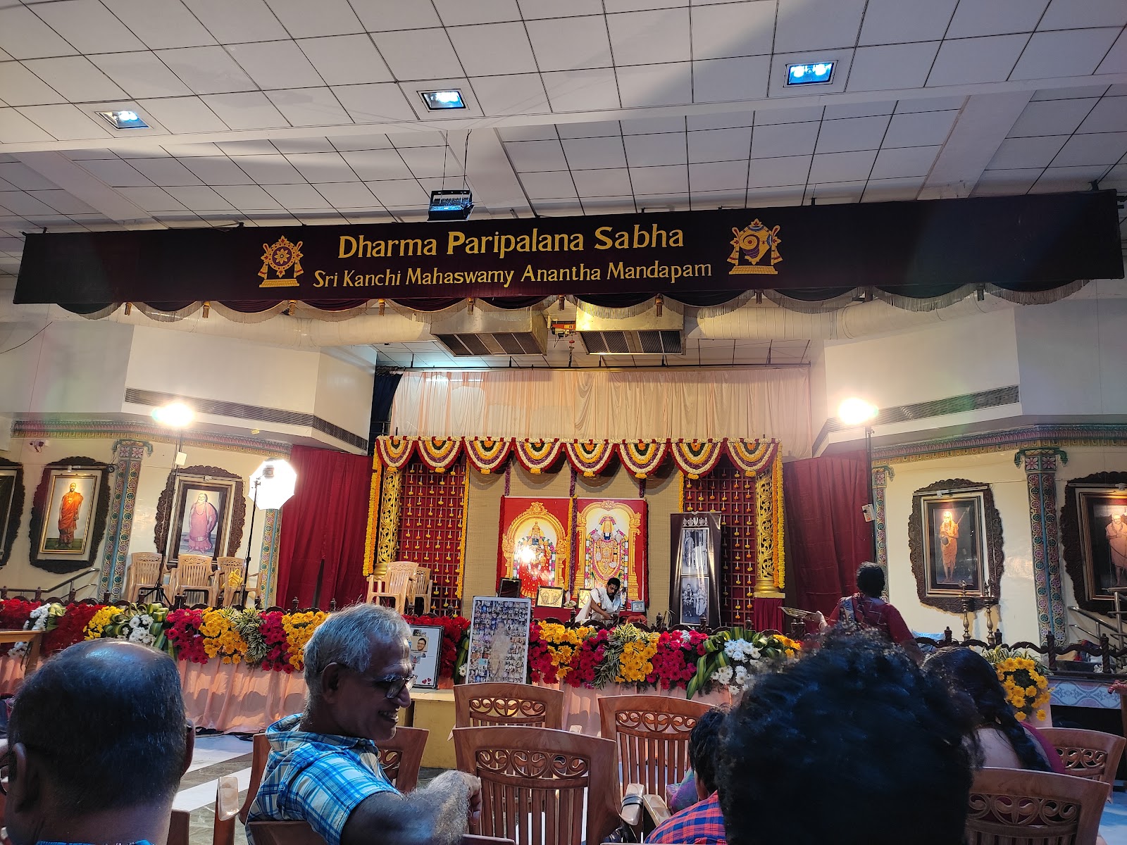 Kanchi Mahaswamy Anantha Mandapam — Banquet Hall in Adyar, Chennai (on-site parking, in-house decoration, DJ permitted, bar service available) — photo 2