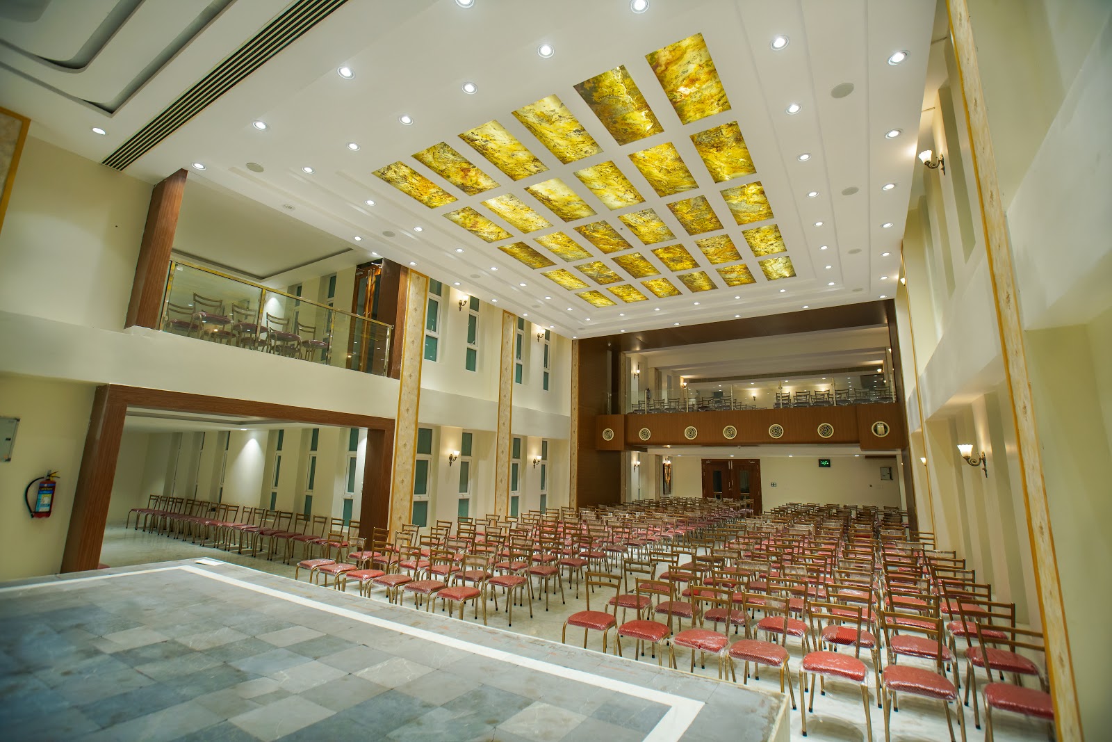 Meenakshi's Narayanan Marriage Hall — Banquet Hall in Choolaimedu, Chennai (on-site parking, in-house decoration, bar service available, 650–1000 guest capacity) — photo 2