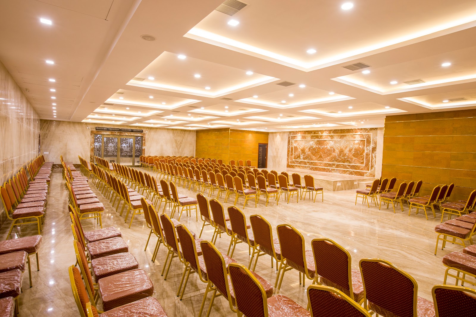 Shyamala Hall — Banquet Hall in Mambalam, Chennai (on-site parking, in-house decoration, bar service available, 500–800 guest capacity) — photo 2