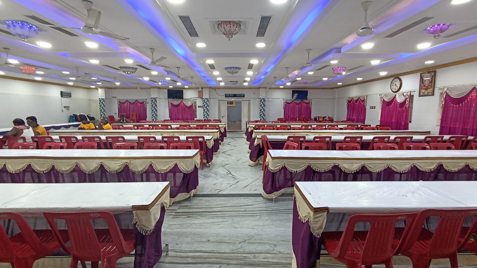 Sri Selva Lakshmi Thirumana Mandapam — Banquet Hall in Kolathur, Chennai (on-site parking, in-house decoration, DJ permitted, bar service available)