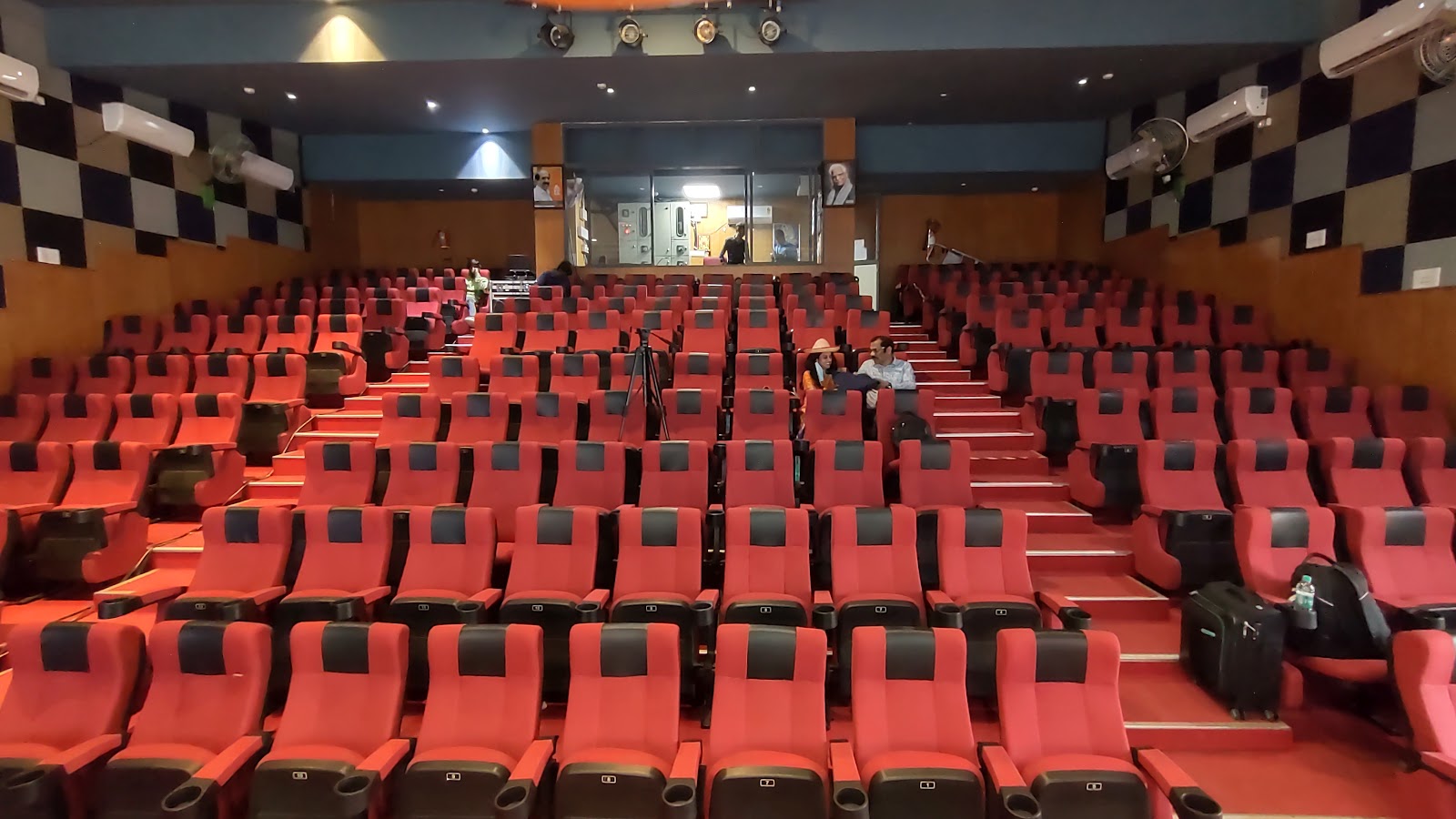 Dr.c Ashwath Kala Bhavana — Banquet Hall in Basavanagudi, Bangalore (on-site parking, in-house decoration, bar service available, 4.2★ rated) — photo 4