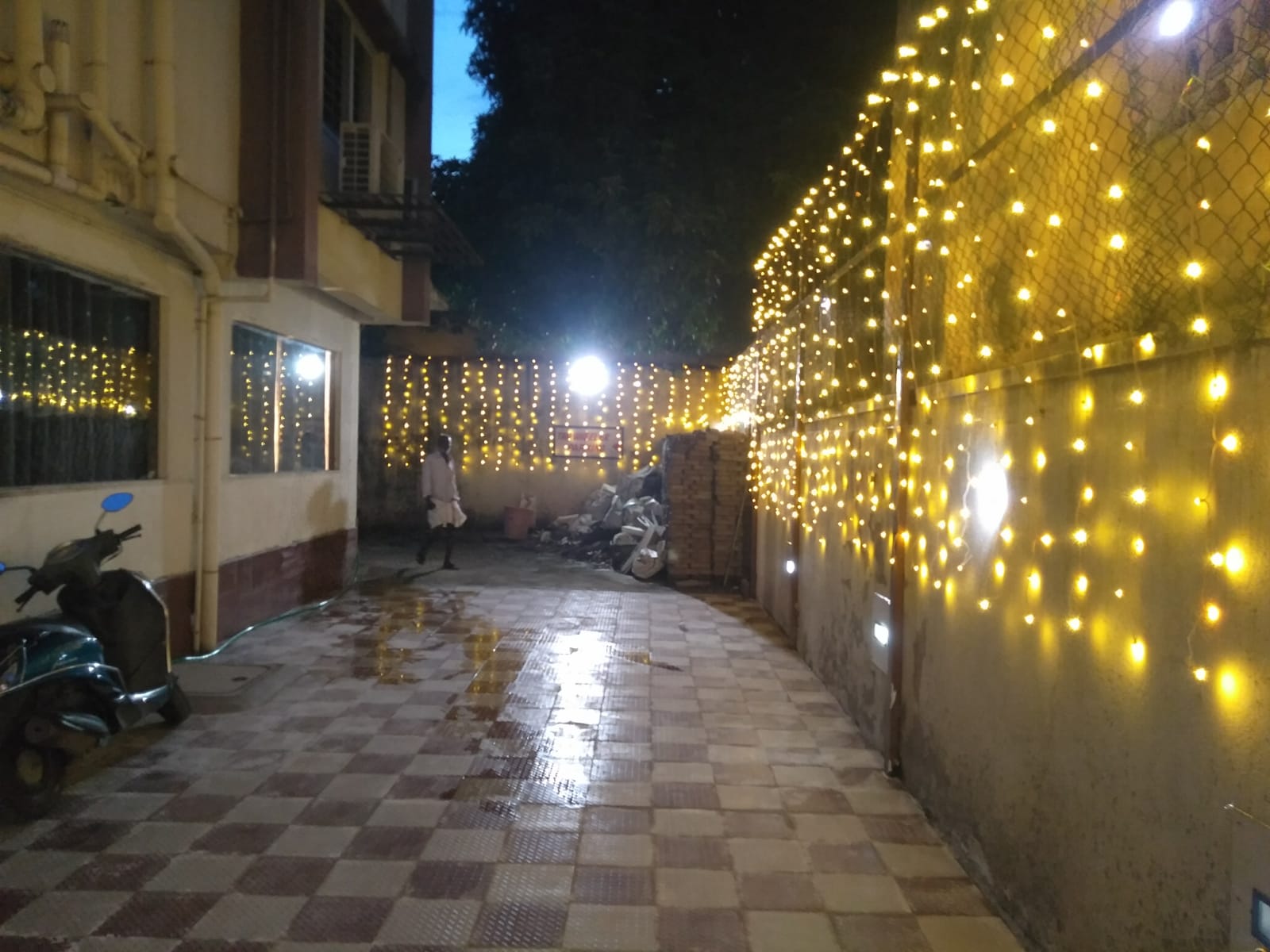 Sekaran Hotel — Banquet Hall in Chennai (on-site parking, in-house decoration, bar service available, 180–300 guest capacity)