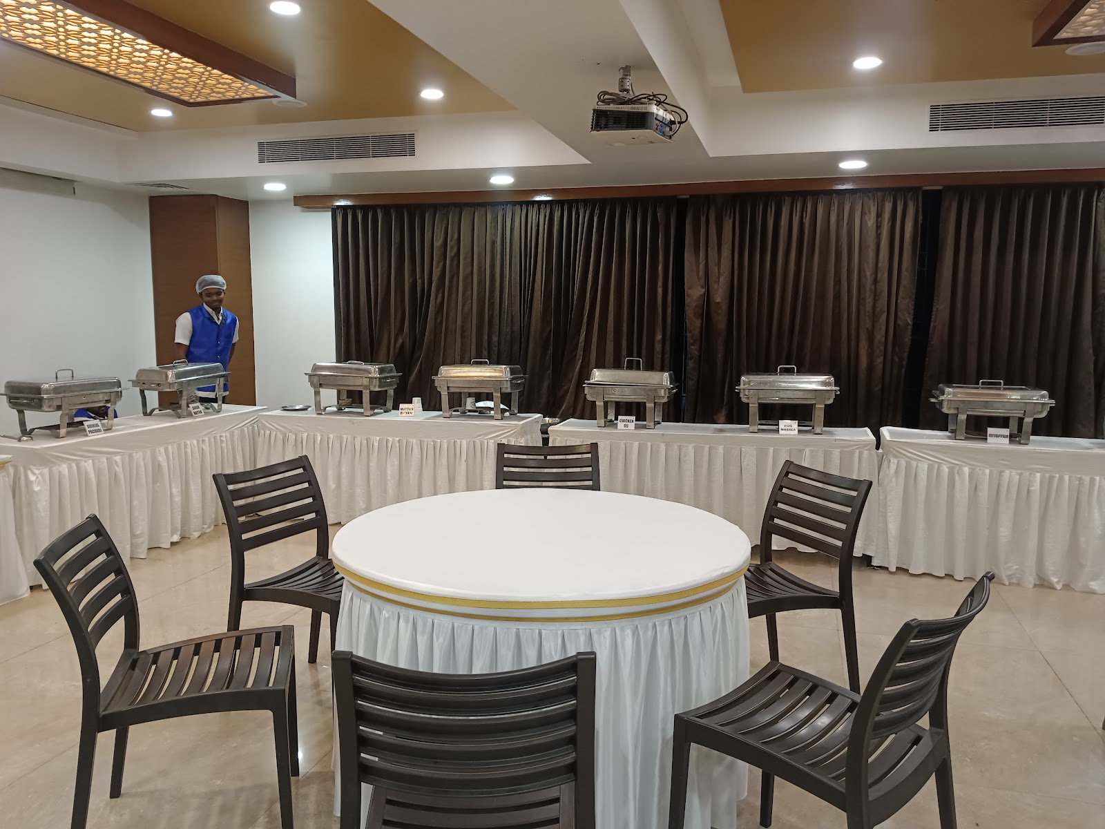 Mirth Banquet Hall — Banquet Hall in Anna Nagar, Chennai (on-site parking, in-house decoration, bar service available, 300–450 guest capacity) — photo 3