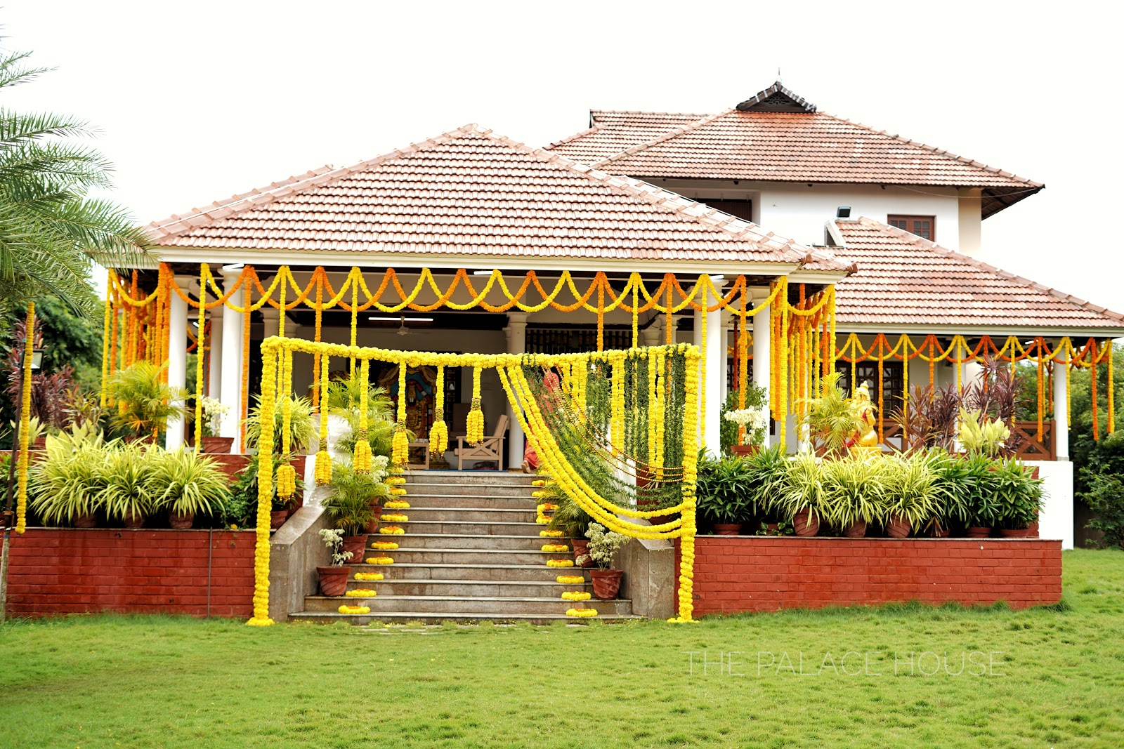 The Palace House — Banquet Hall in Chennai (on-site parking, in-house decoration, bar service available, 500–700 guest capacity)