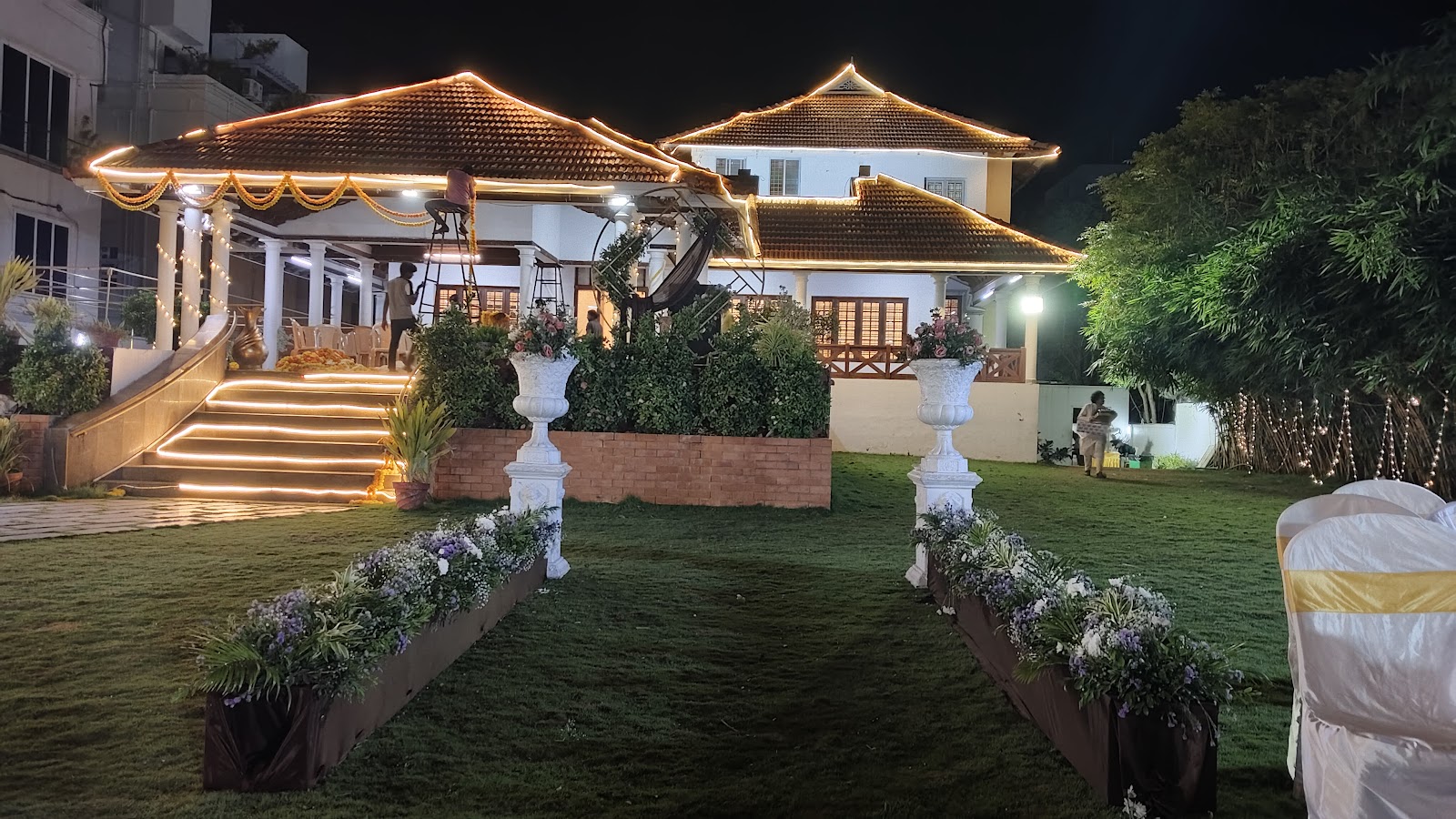 The Palace House — Banquet Hall in Injambakkam, Chennai (on-site parking, in-house decoration, bar service available, 500–700 guest capacity) — photo 3