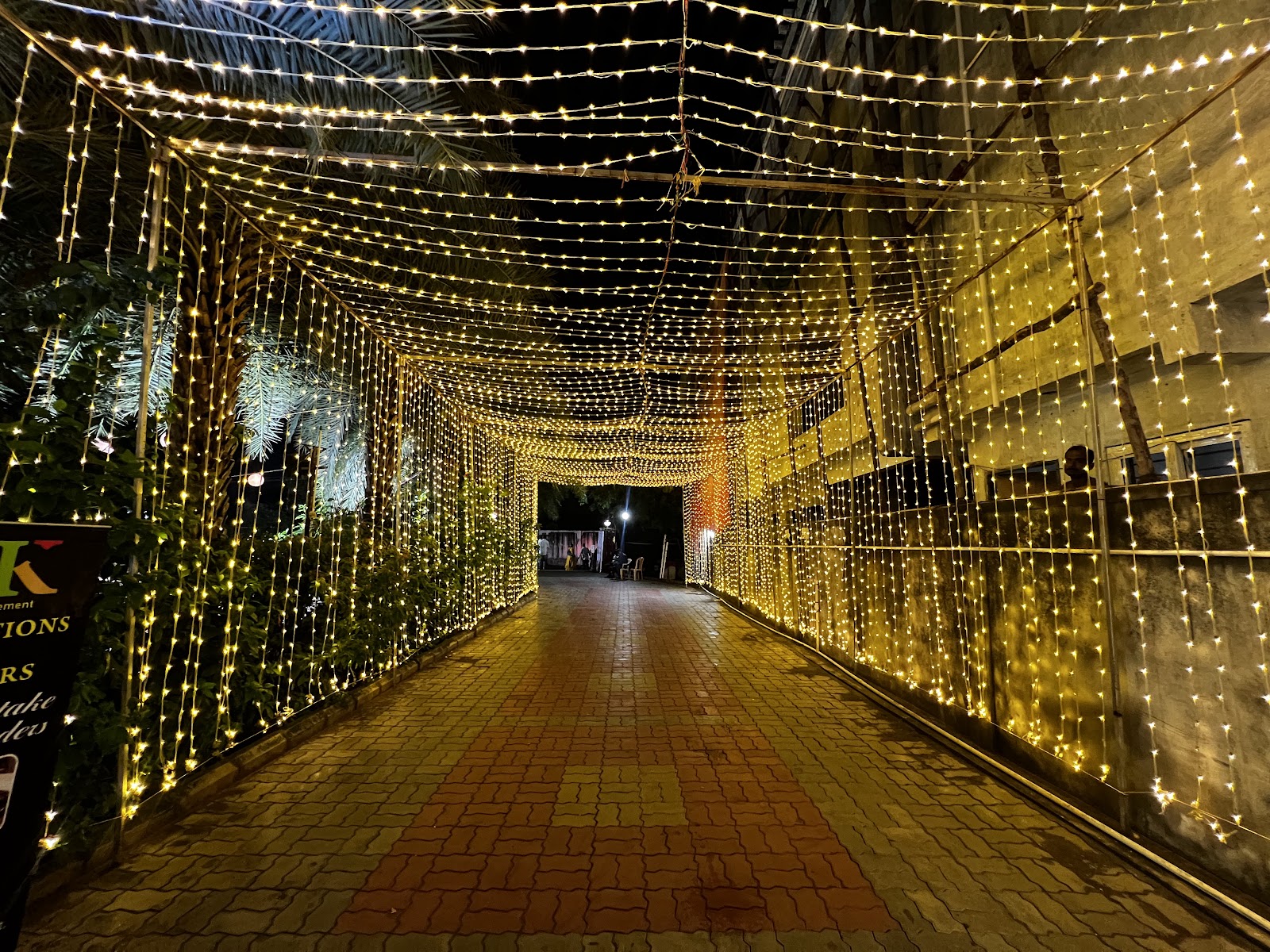 The Palace House — Banquet Hall in Injambakkam, Chennai (on-site parking, in-house decoration, bar service available, 500–700 guest capacity) — photo 4