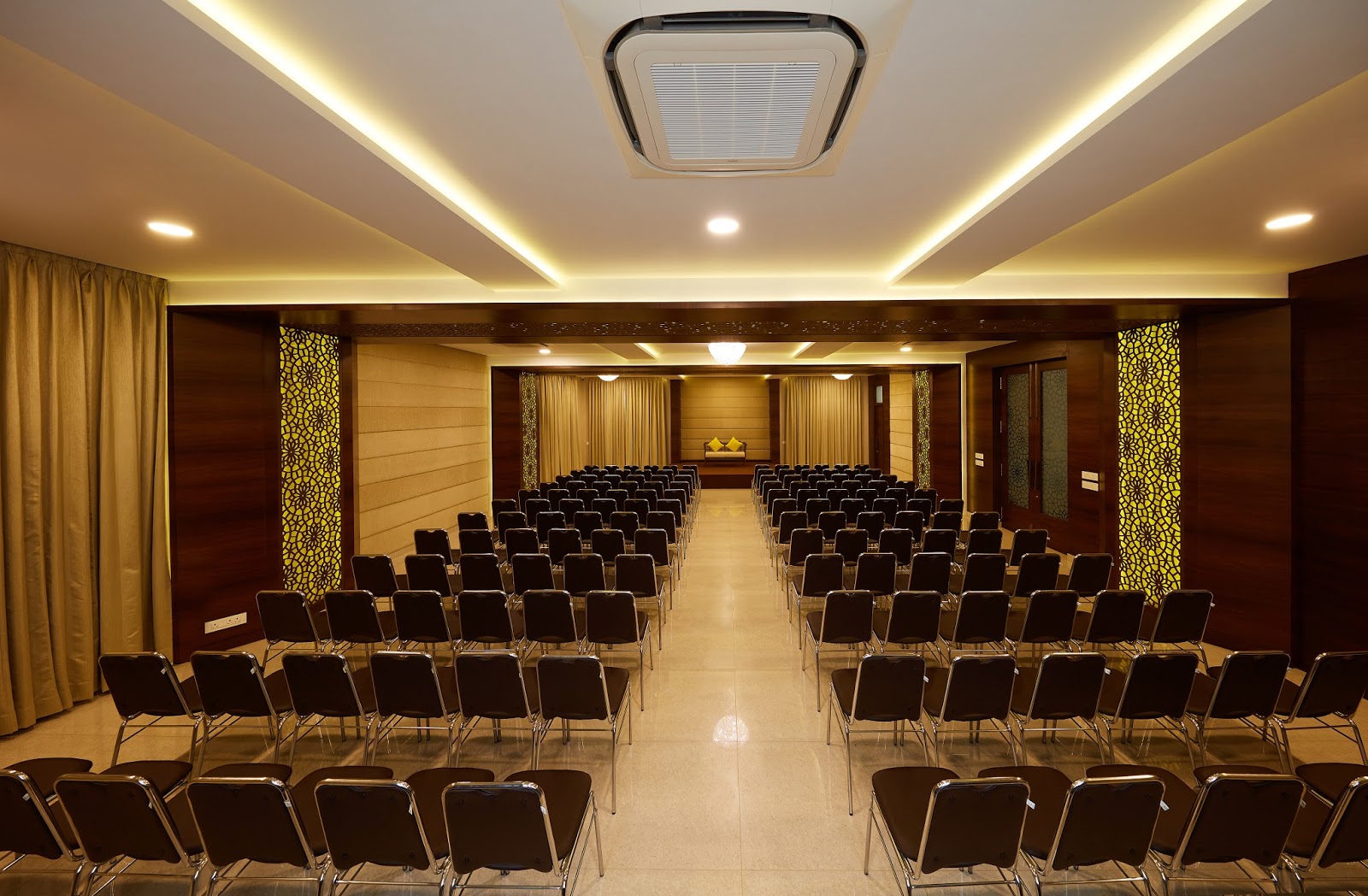 Kamar Arcade Party Hall — Banquet Hall in Chennai (on-site parking, in-house decoration, outside catering allowed, bar service available)