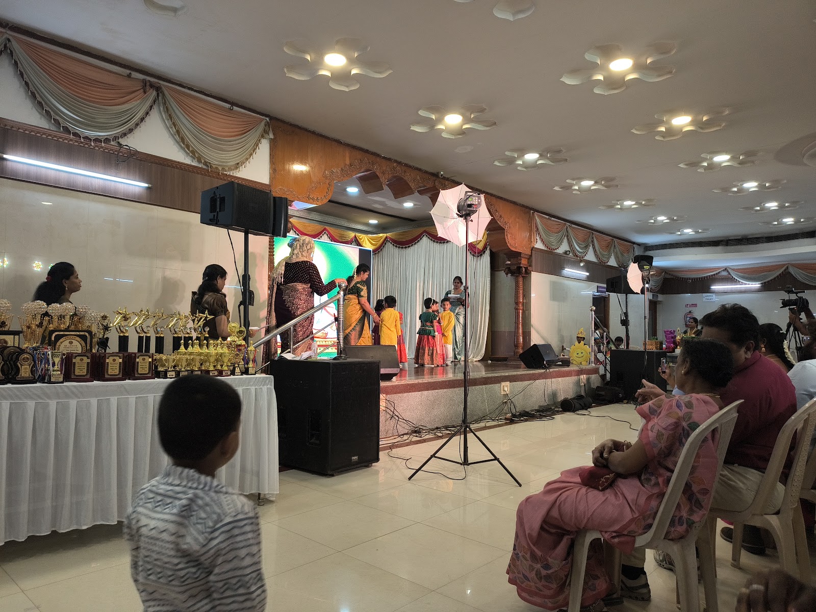 Annai Arul Thirumana Maaligai — Banquet Hall in Chennai (on-site parking, in-house decoration, bar service available, 400–600 guest capacity)