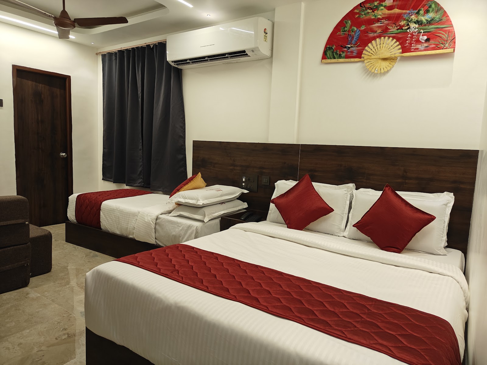 Chennai Woodlands — Banquet Hall in Anna Salai, Chennai (on-site parking, in-house decoration, outside catering allowed, bar service available) — photo 2