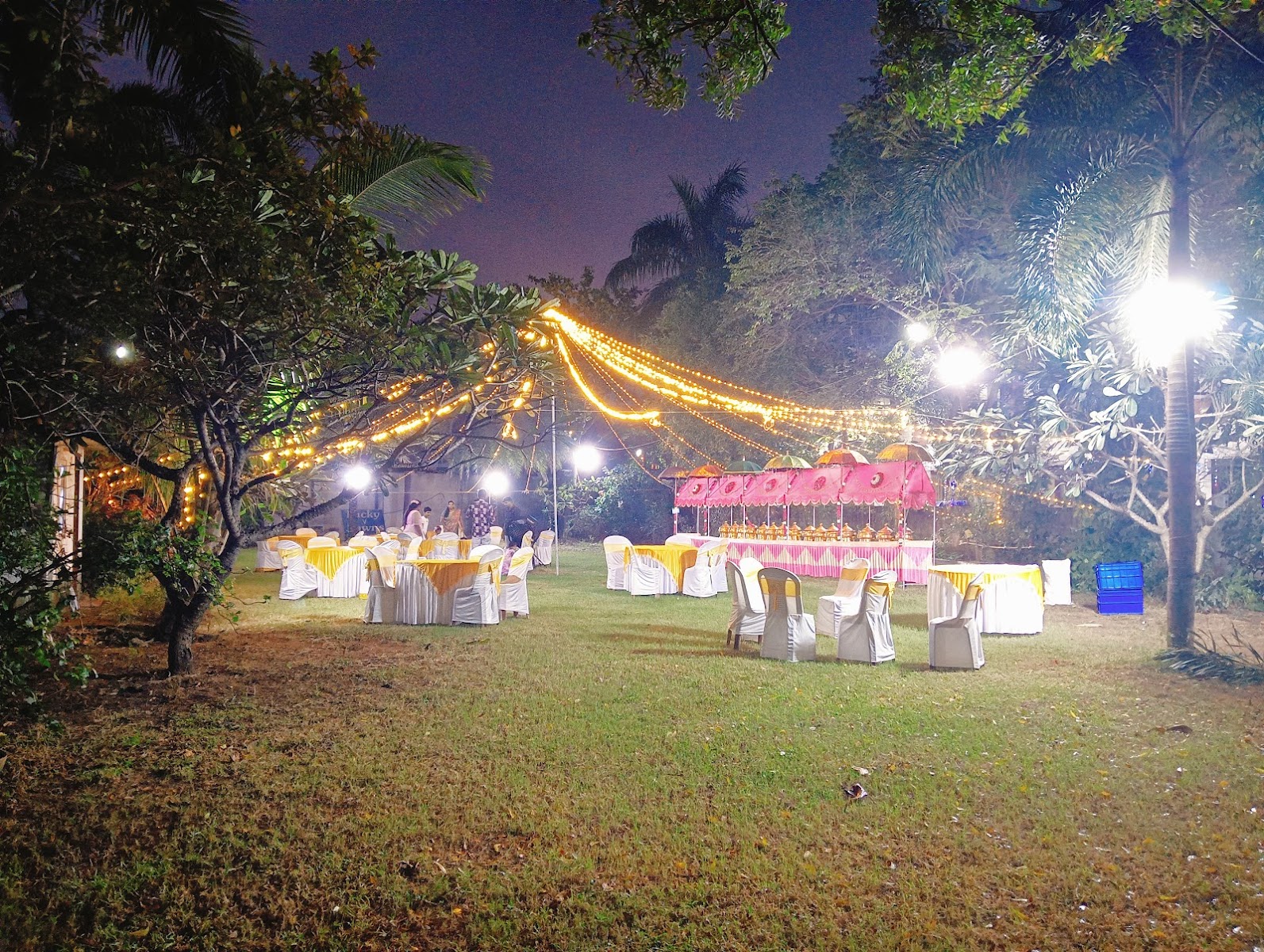 Lucky V5 Mini Hall — Banquet Hall in Selaiyur, Chennai (on-site parking, in-house decoration, DJ permitted, bar service available) — photo 3
