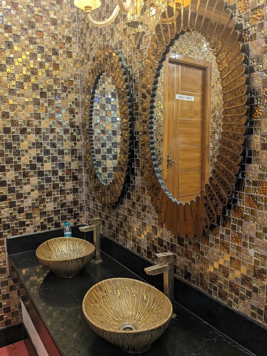 Sdb Grand Palace — Banquet Hall in Selaiyur, Chennai (on-site parking, in-house decoration, DJ permitted, bar service available) — photo 4