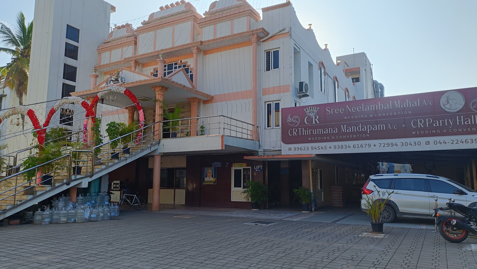 Shree Neelambal Mahal — Banquet Hall in Pallikaranai, Chennai (on-site parking, in-house decoration, bar service available, 900–1350 guest capacity) — photo 3