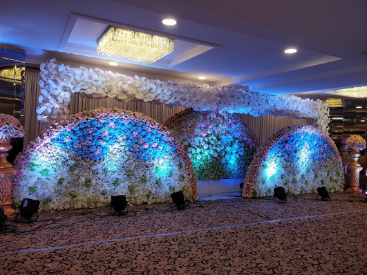 The Grand Palace — Banquet Hall in Chennai (on-site parking, in-house decoration, DJ permitted, bar service available)