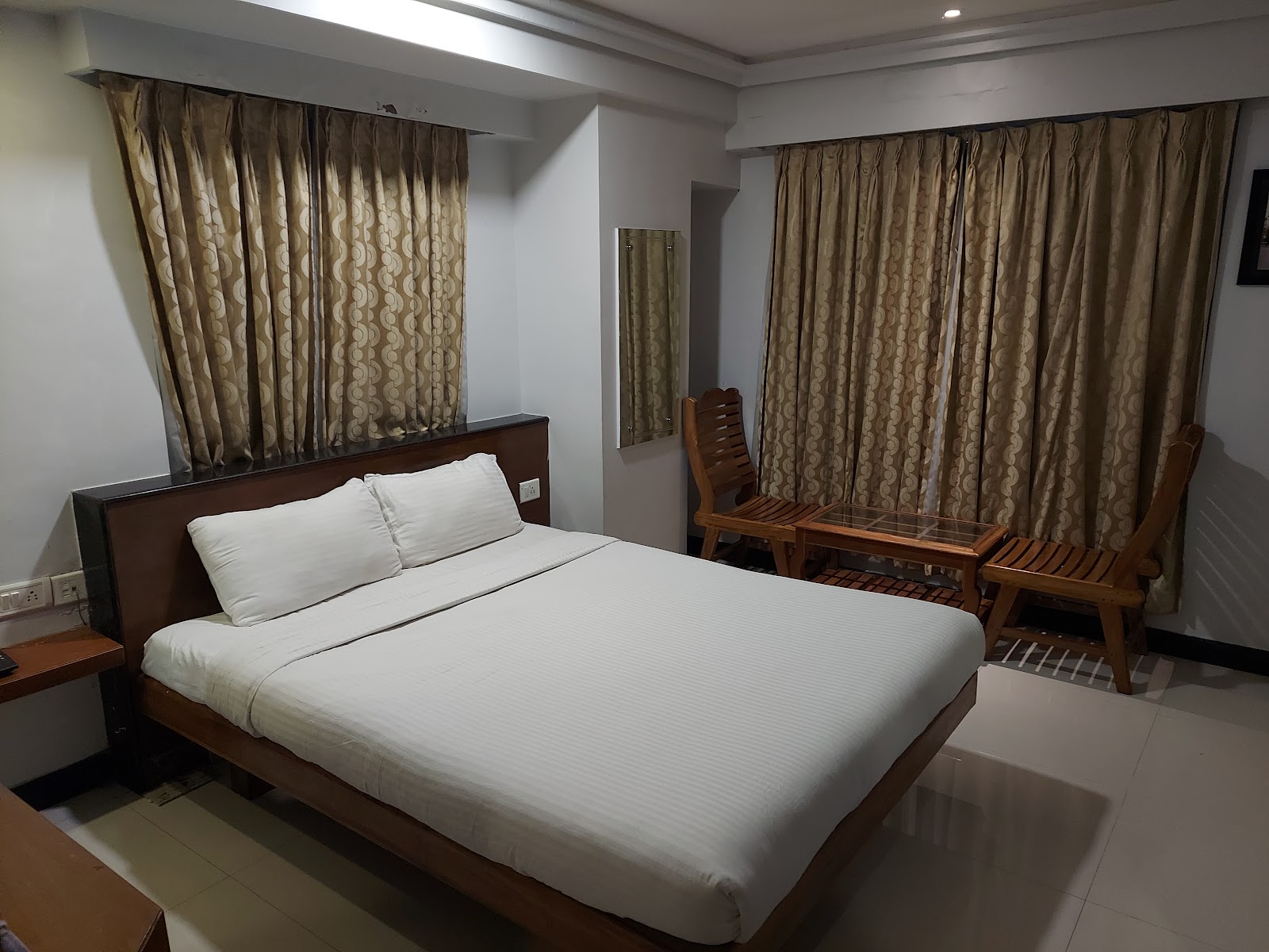 Kings Cross Residency — Banquet Hall in Chennai — photo 2