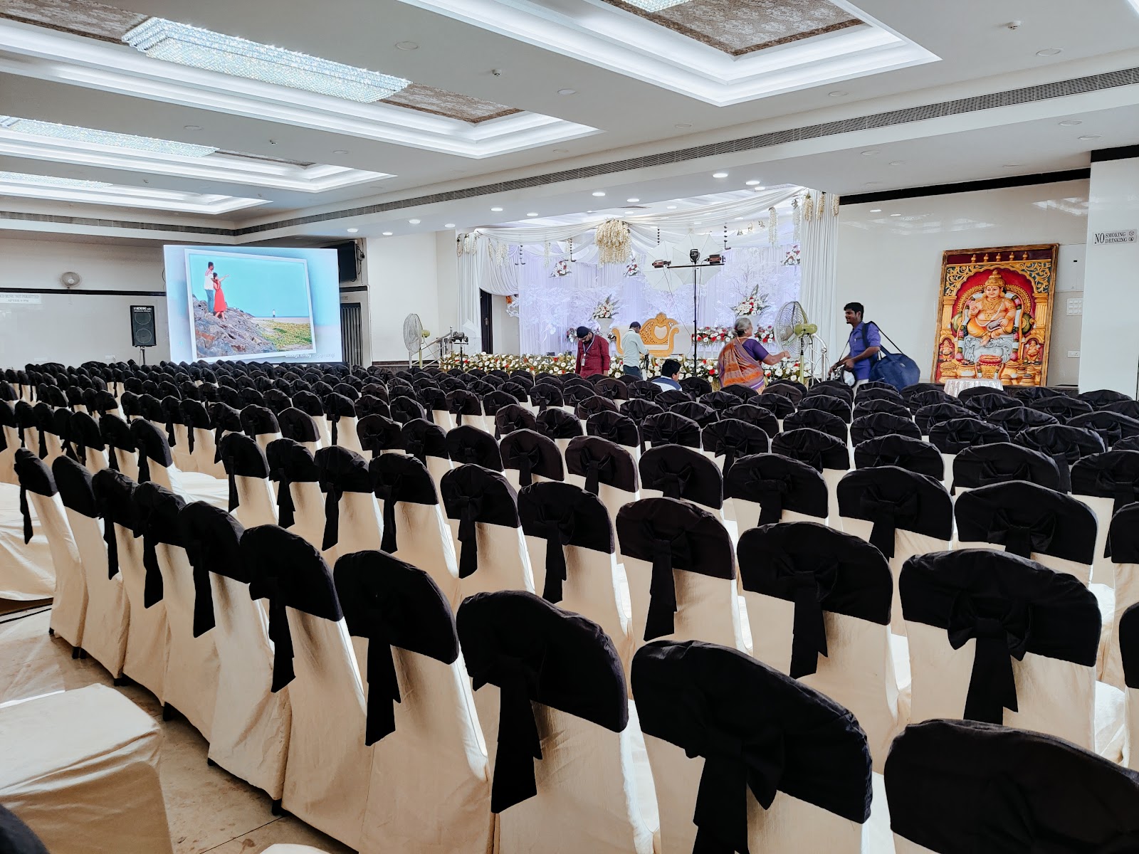 Kms Mahal — Banquet Hall in Pallavaram, Chennai (on-site parking, in-house decoration, DJ permitted, bar service available) — photo 4