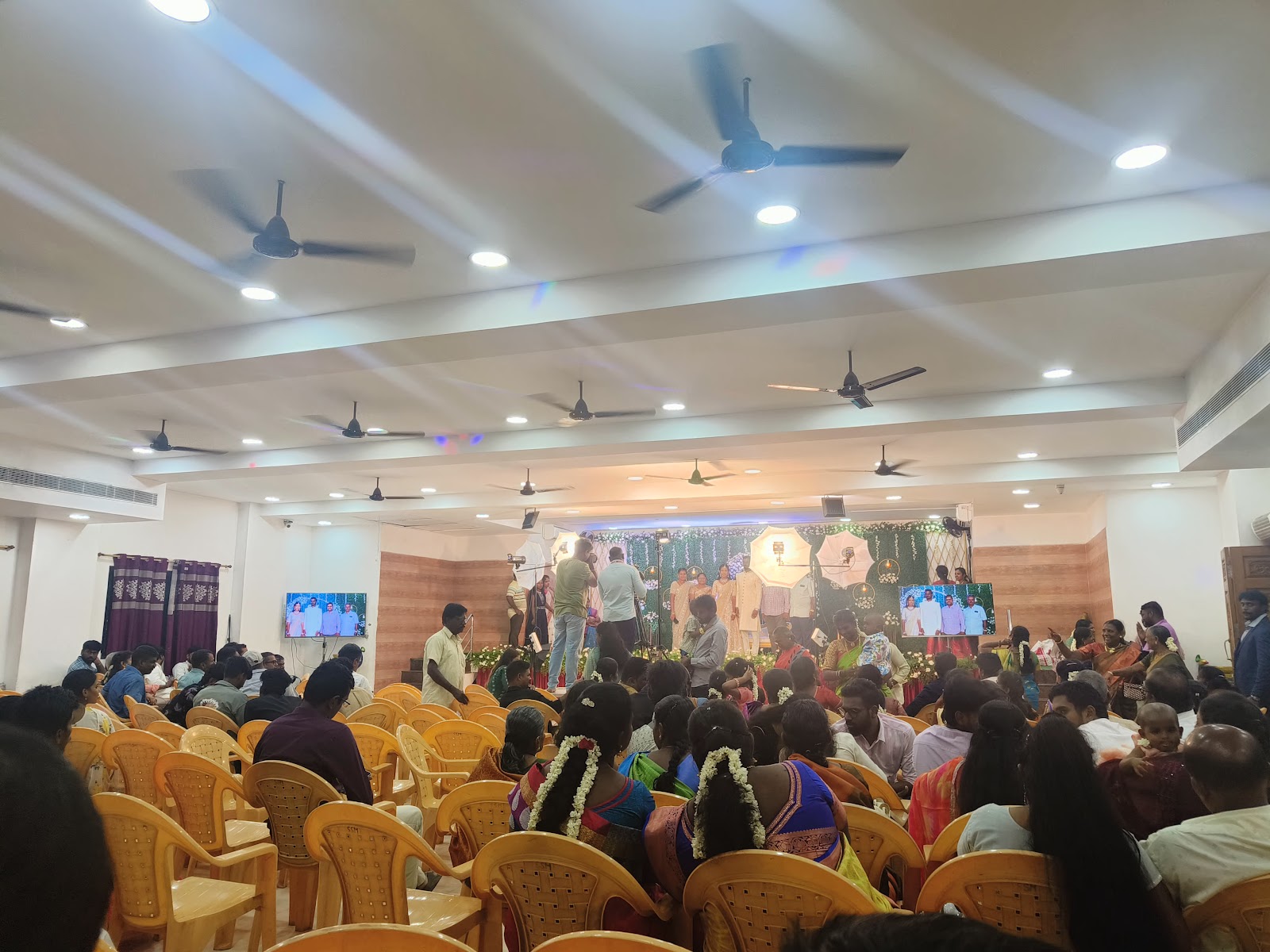Sri Sumathi Mahal — Banquet Hall in Kundrathur, Chennai (on-site parking, in-house decoration, DJ permitted, bar service available) — photo 2