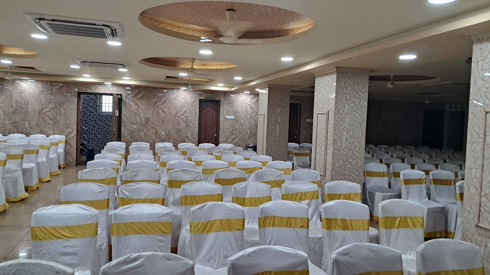 Hi Tech Mahal — Banquet Hall in Royapettah, Chennai (on-site parking, in-house decoration, DJ permitted, bar service available) — photo 2