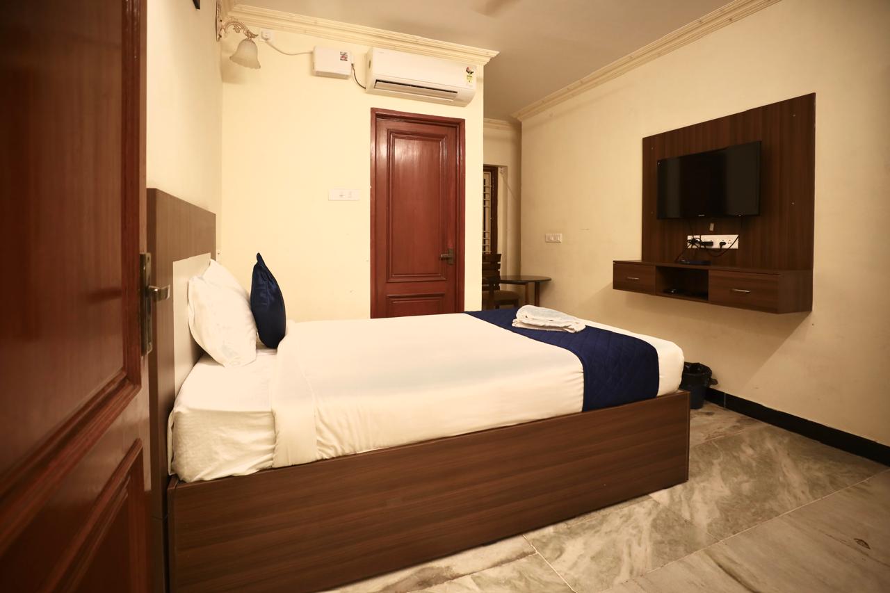 R J Residency — Banquet Hall in T Nagar, Chennai (on-site parking, in-house decoration, bar service available, 120–150 guest capacity) — photo 2