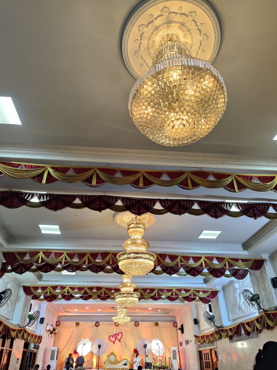 Golden Paradise Thirumana Koodam — Banquet Hall in Saligramam, Chennai (on-site parking, in-house decoration, DJ permitted, bar service available) — photo 2