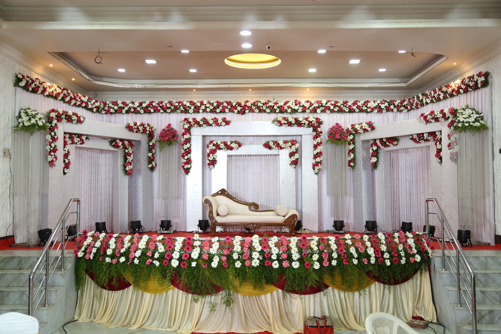 Golden Paradise Thirumana Koodam — Banquet Hall in Saligramam, Chennai (on-site parking, in-house decoration, DJ permitted, bar service available) — photo 3