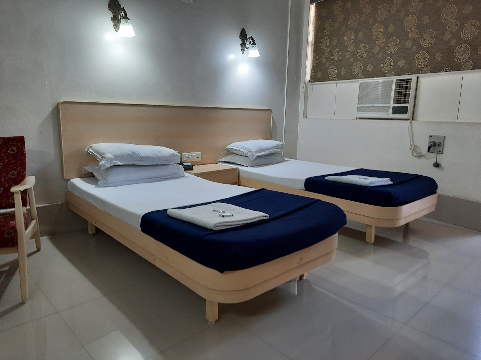 Madras Hotel Ashoka — Banquet Hall in Egmore, Chennai (on-site parking, in-house decoration, outside catering allowed, bar service available) — photo 2