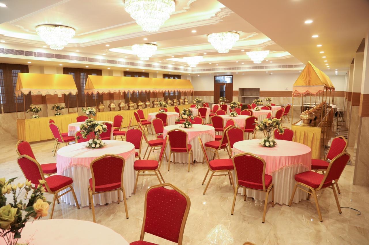 Asirvatham Mahal — Banquet Hall in Madambakkam, Chennai (on-site parking, in-house decoration, DJ permitted, bar service available) — photo 4