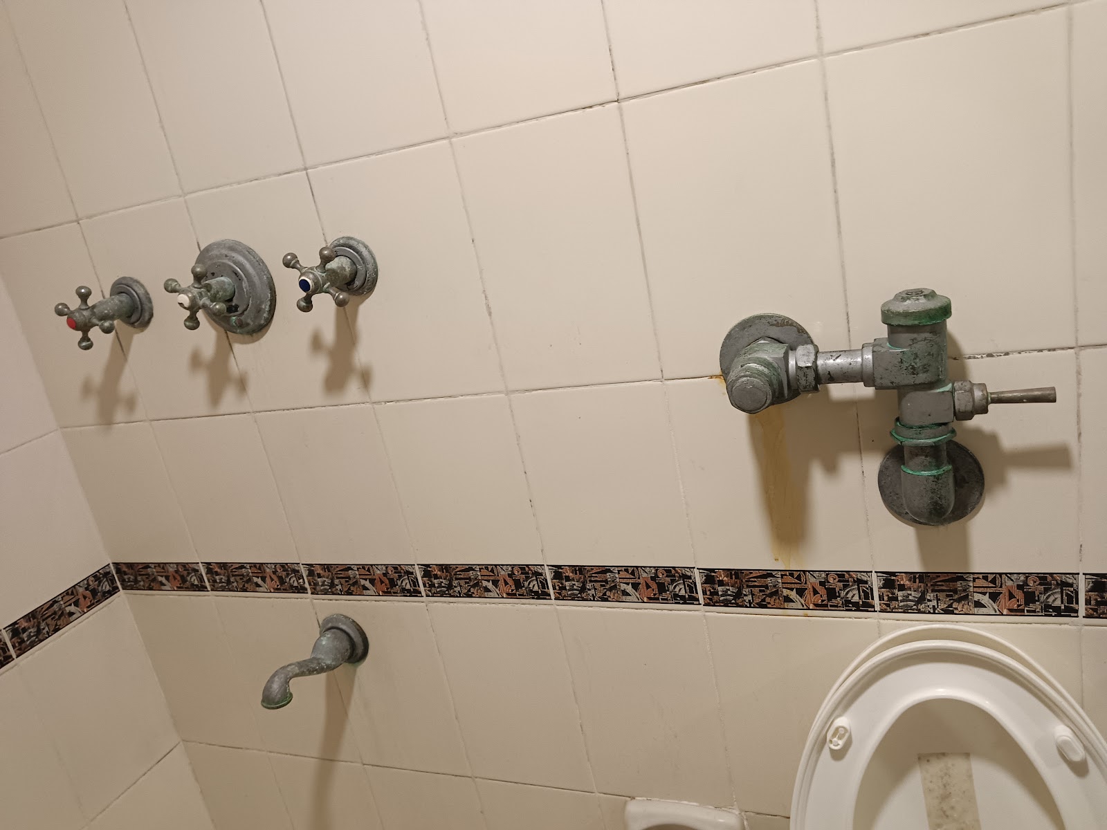 Hotel Simsan — Banquet Hall in Koyambedu, Chennai (on-site parking, in-house decoration, outside catering allowed, bar service available) — photo 3