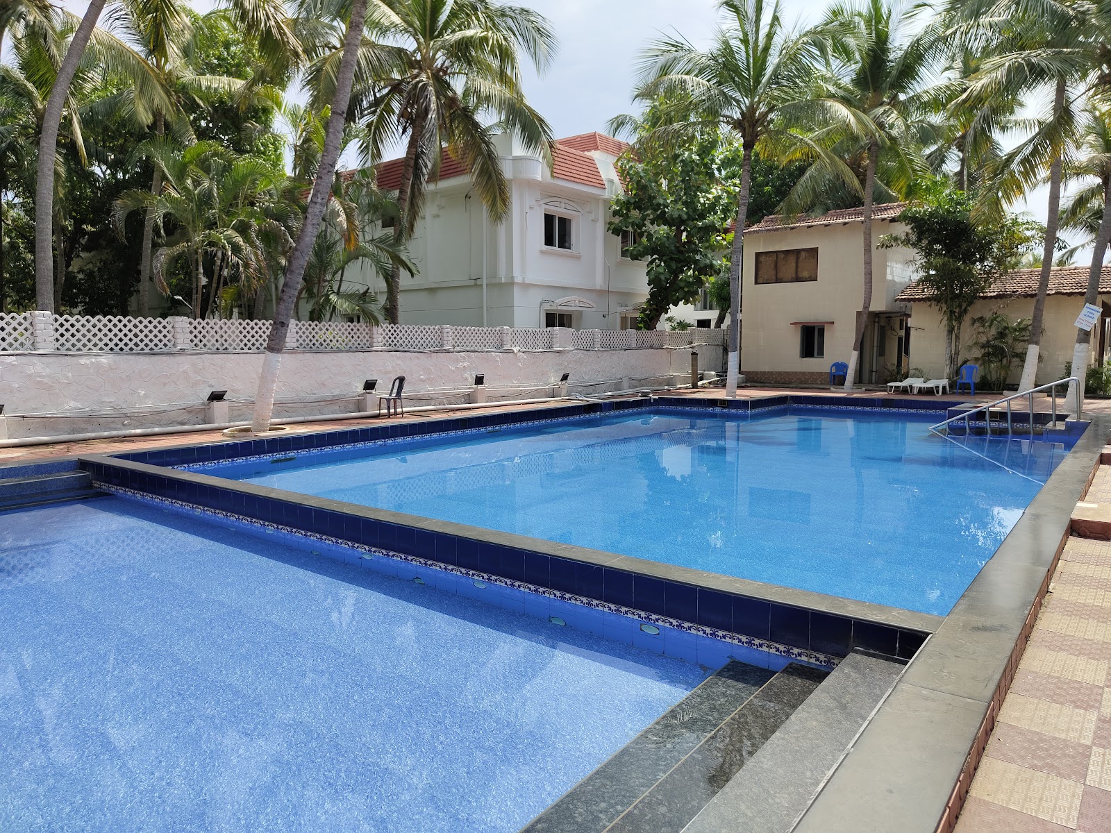 Blue Bay Beach Resort — Resort in Mahabalipuram, Chennai (on-site parking, in-house decoration, bar service available, 500–1000 guest capacity) — photo 3