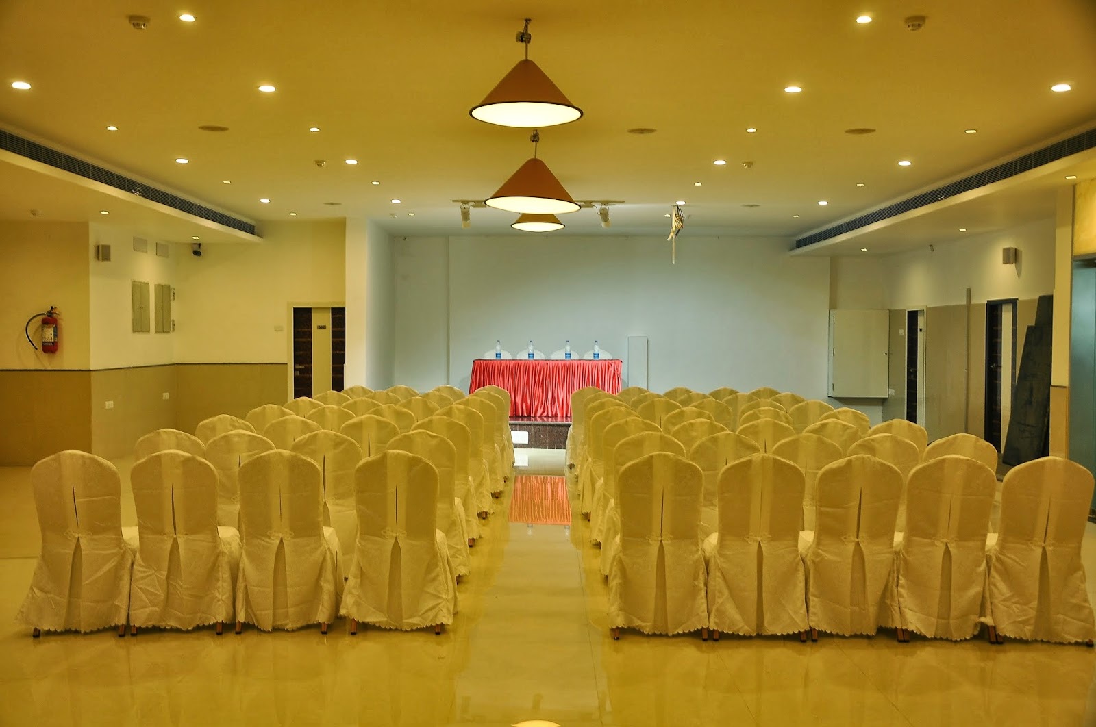 Saaral Residency — Banquet Hall in Anna Nagar, Chennai (on-site parking, in-house decoration, outside catering allowed, bar service available) — photo 3